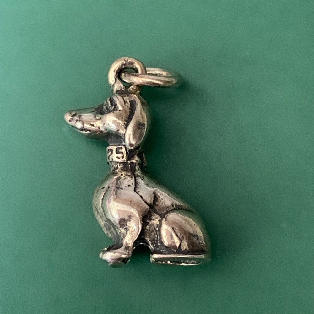 .925 Dachshund Doxie Sitting Dog Sterling Silver Jewelry Charm #family pet
